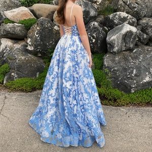 Sherri hill prom dress